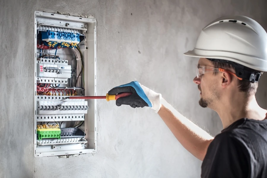 How Circuit Breaker Repair Prevents Electrical Hazards At Home in Hollywood, FL