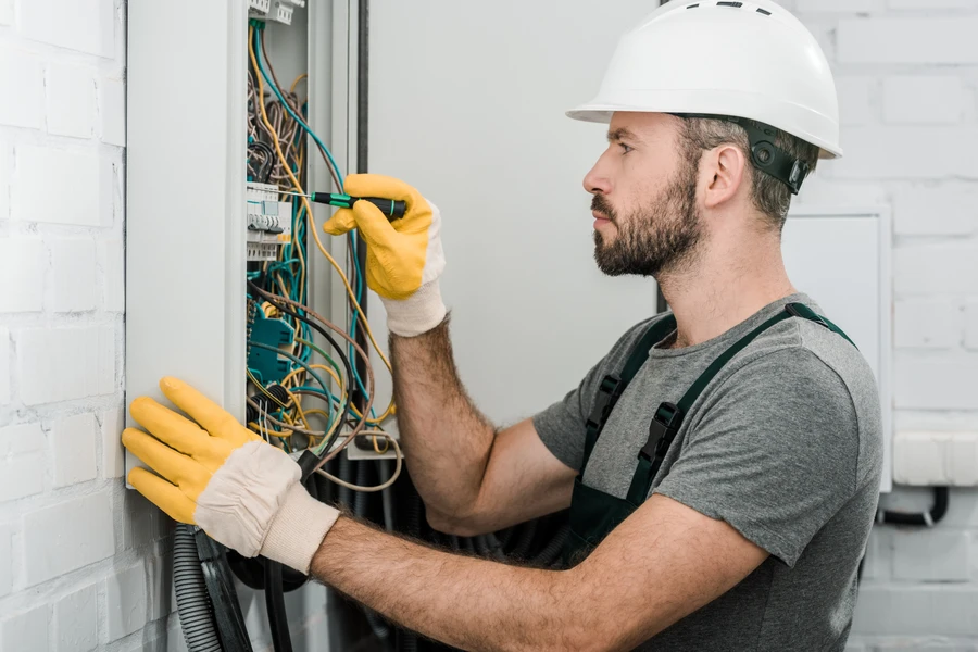 How Electrical Repair Services Address Faulty Wiring Problems Hollywood, FL